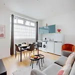 Apartment In Bastille With 1 Room