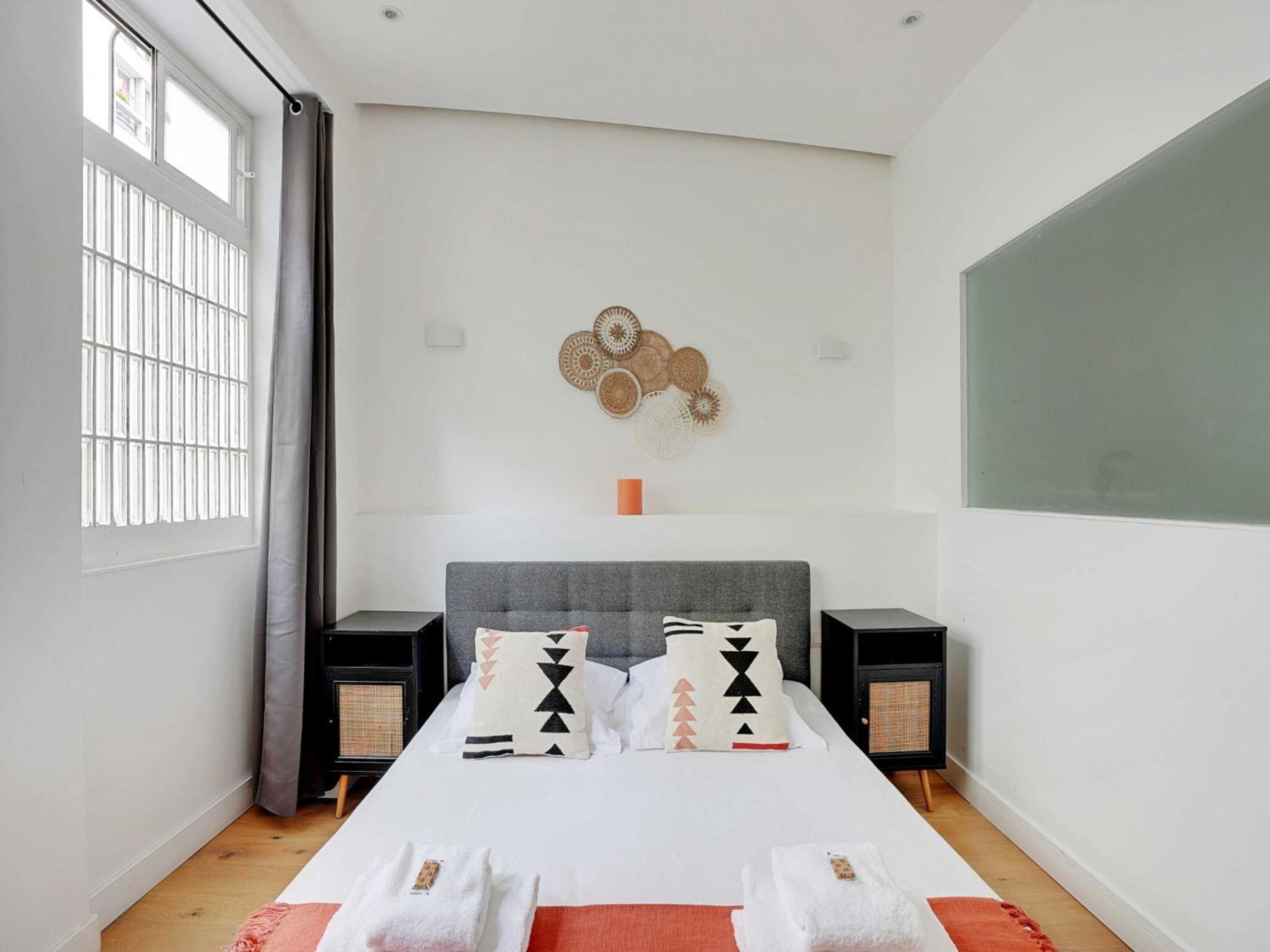 In Bastille With 1 Apartment
